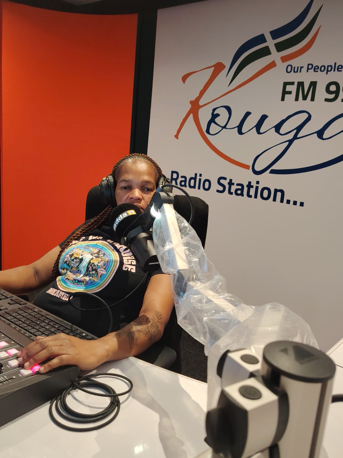 Kouga FM presenter on air in the studio